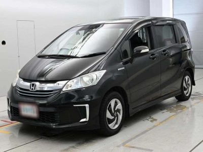 HONDA FREED HYBRID