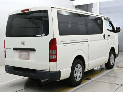 TOYOTA REGIUS VAN