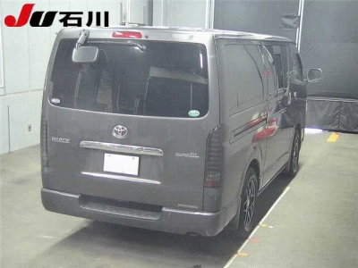 TOYOTA HIACE VAN