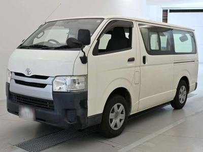 TOYOTA REGIUS VAN