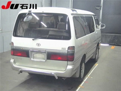 TOYOTA HIACE WAGON