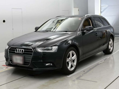 AUDI A4 AVANTE