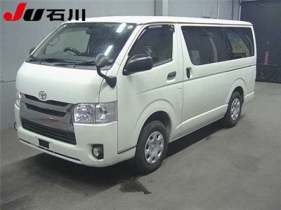 TOYOTA REGIUS VAN