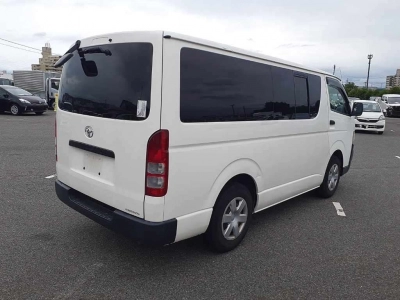 TOYOTA REGIUS VAN