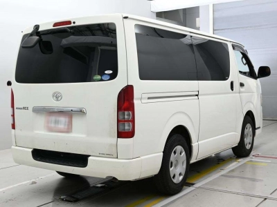 TOYOTA REGIUS VAN