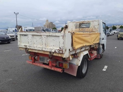 MITSUBISHI CANTER