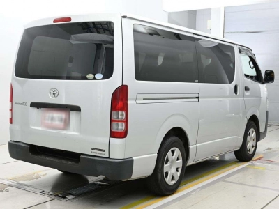 TOYOTA REGIUS VAN