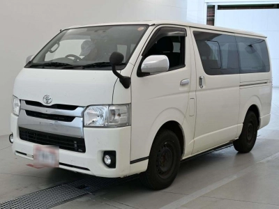 TOYOTA REGIUS VAN