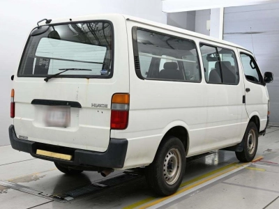 TOYOTA HIACE VAN