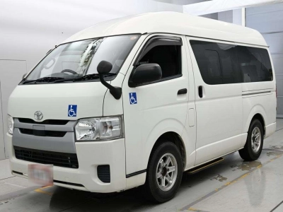 TOYOTA REGIUS VAN