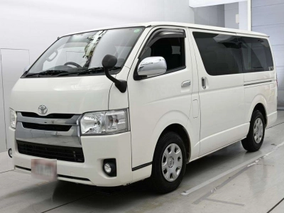 TOYOTA REGIUS VAN
