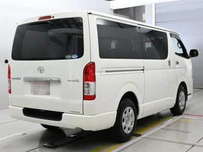 TOYOTA REGIUS VAN