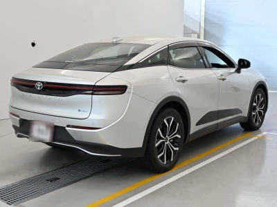 TOYOTA CROWN CROSSOVER