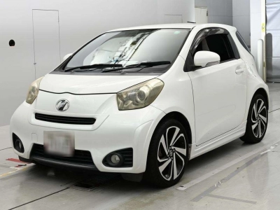 TOYOTA IQ