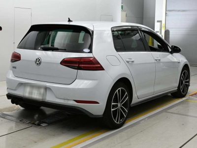 VOLKSWAGEN GOLF GTE