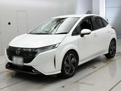 NISSAN AURA