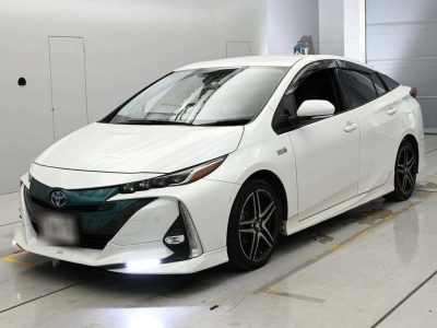 TOYOTA PRIUS PHV