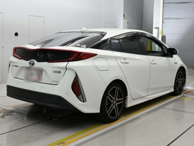 TOYOTA PRIUS PHV