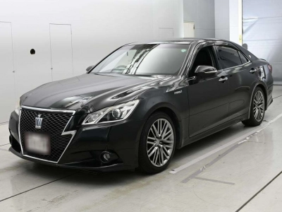 TOYOTA CROWN HYBRID