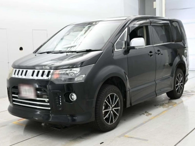 MITSUBISHI DELICA D:5
