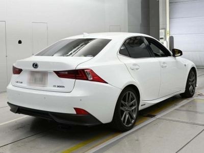 LEXUS IS