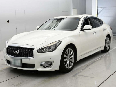 NISSAN FUGA