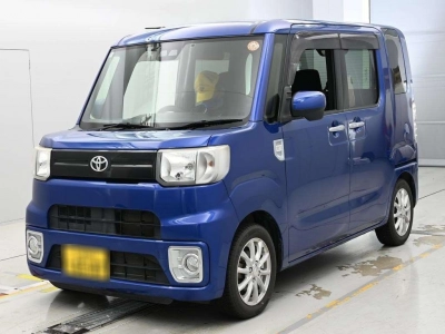 TOYOTA PIXIS MEGA