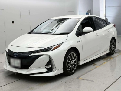 TOYOTA PRIUS PHV