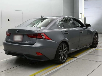 LEXUS IS