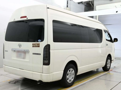 TOYOTA HIACE WAGON