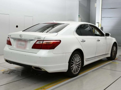 LEXUS LS