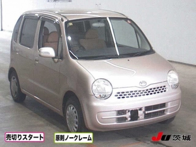 DAIHATSU MOVE LATTE