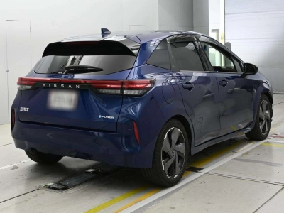 NISSAN AURA