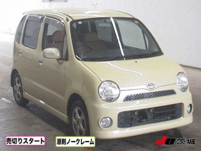 DAIHATSU MOVE LATTE