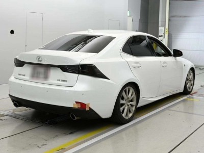 LEXUS IS