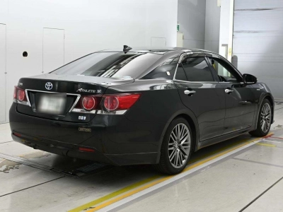 TOYOTA CROWN HYBRID