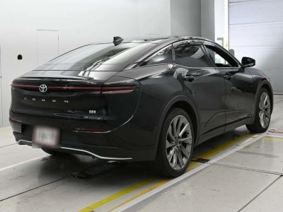 TOYOTA CROWN CROSSOVER