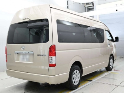 TOYOTA HIACE WAGON