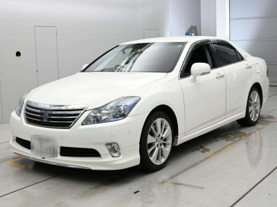 TOYOTA CROWN HYBRID