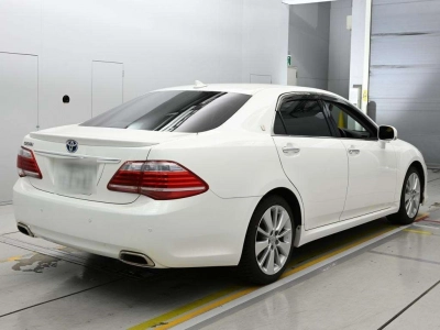 TOYOTA CROWN HYBRID
