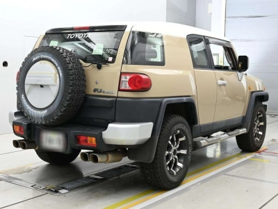 TOYOTA FJ CRUISER