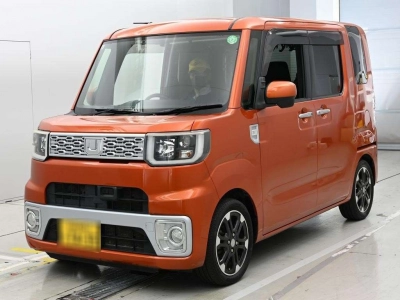 DAIHATSU WAKE