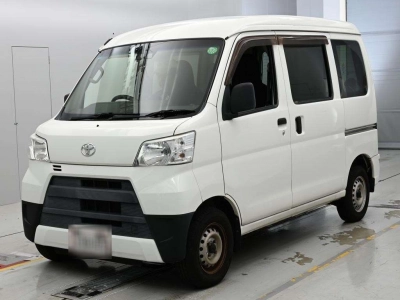 TOYOTA PIXIS VAN