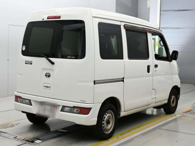 TOYOTA PIXIS VAN