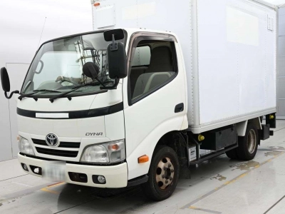 TOYOTA DYNA TRUCK