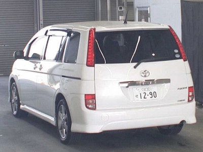 TOYOTA ISIS