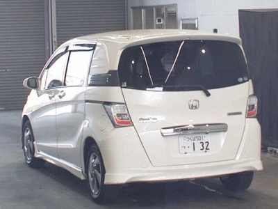 HONDA FREED SPIKE