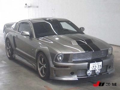 FORD MUSTANG