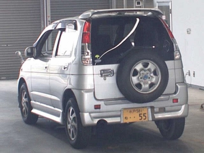 DAIHATSU TERIOS KID