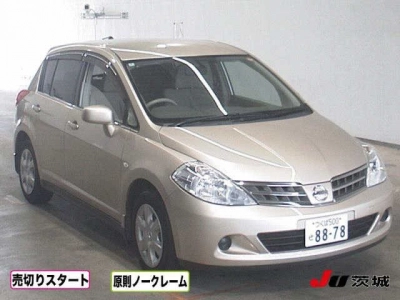 NISSAN TIIDA
